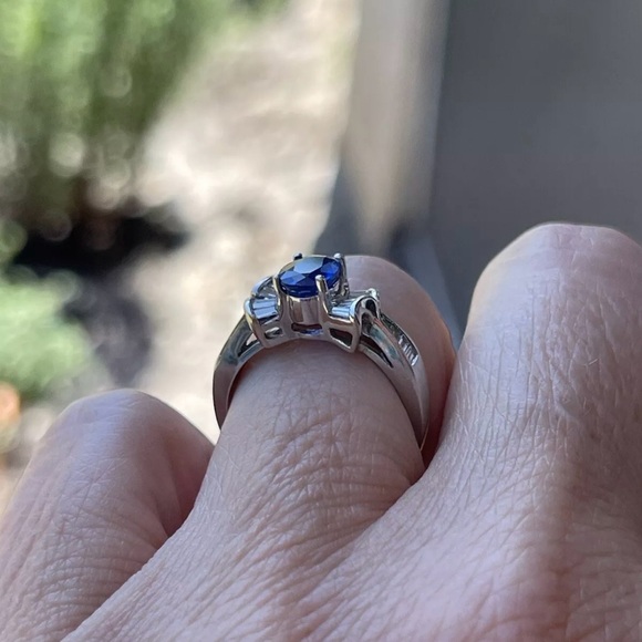 UK Estate 18K 750 WG Natural Sapphire & Diamond Engagement Ring with Appraisal - Picture 2 of 8